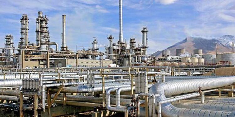 FG Announces Oil Production Boost to 1.7mbpd