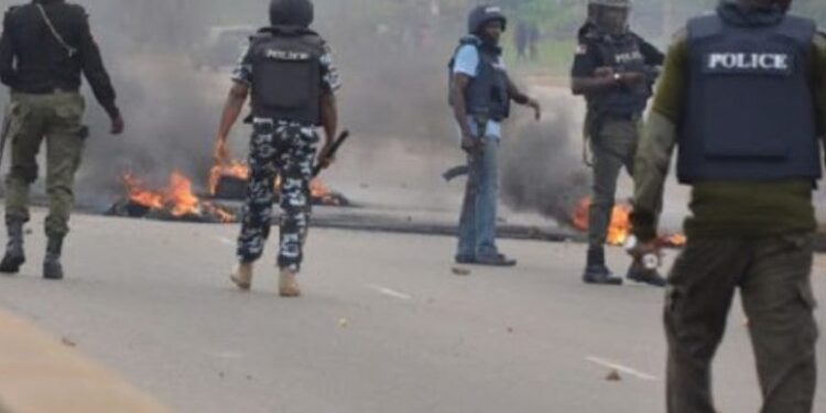 BREAKING NEWS: Seven policemen feared shot in Osun communal clash