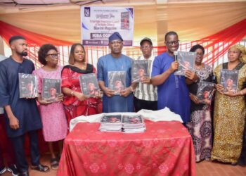 Dignitaries extol Agate GM Igba Ogbole at Blue Ink Magazine launch